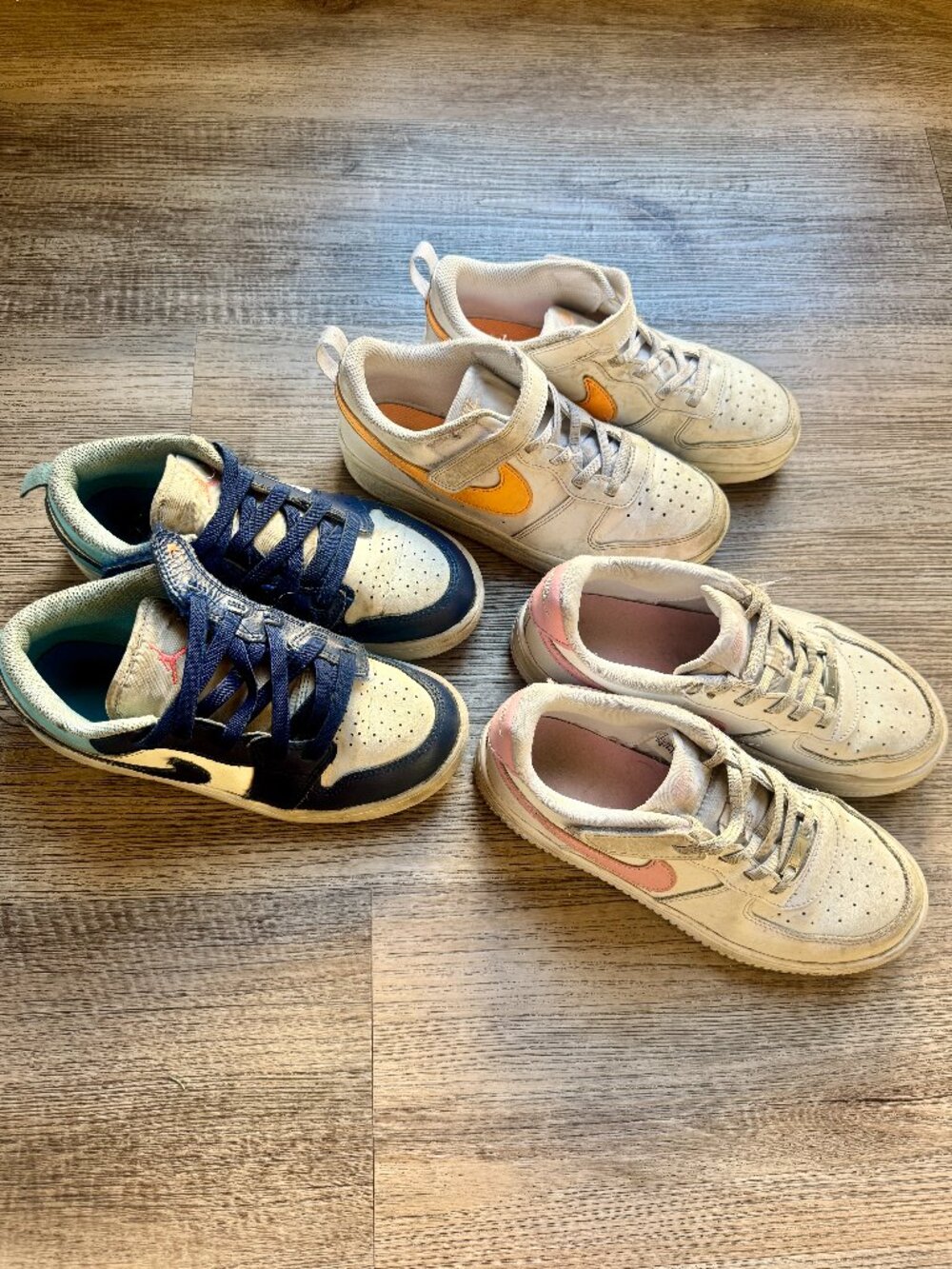 Kid's Nike Velcro Sneakers Youth Size 3 Nike Court Borough Low Bundle